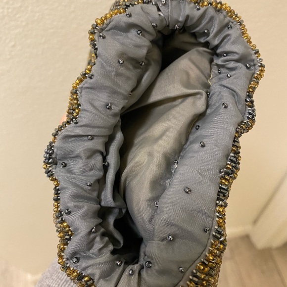 Vintage beaded daisy draw string bag - Picture 3 of 4